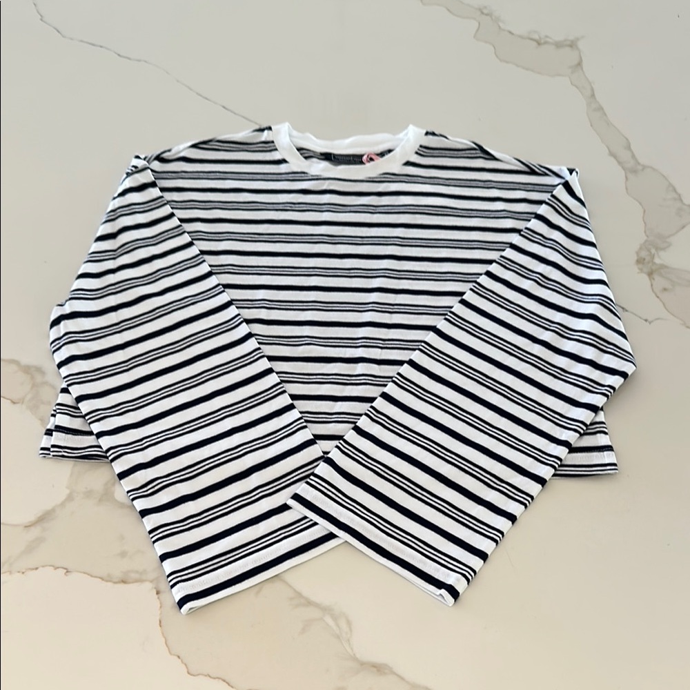 Vineyard Vines Navy and White Striped Shirt size XS